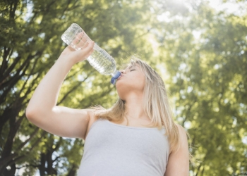 Boire de l’eau froide – Danger et précautions 